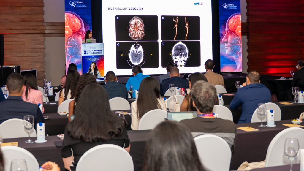 Expertos nacionales y extranjero exponen en el evento internacional.