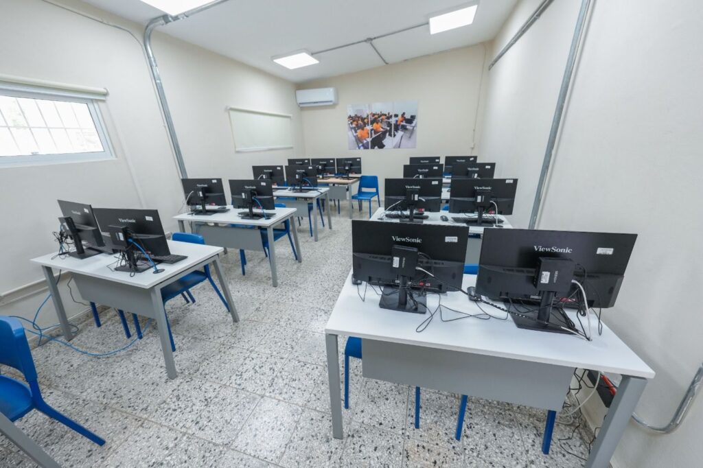 Se realizó una inversión de RD$16 millones en infraestructura y equipamiento tecnológico y de apoyo, para ampliar las oportunidades de formación técnico profesional en Santo Domingo Este.