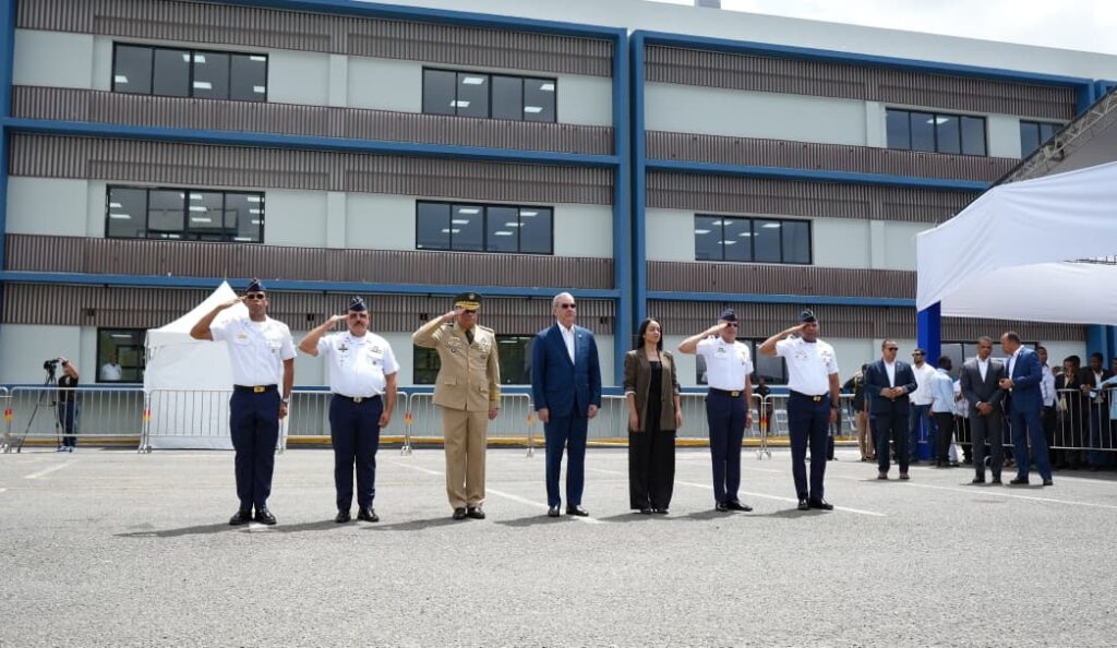 Destaca que las nuevas instalaciones del IPES permitirán a los policías continuar educándose y preparándose para brindar un mejor servicio a la población dominicana