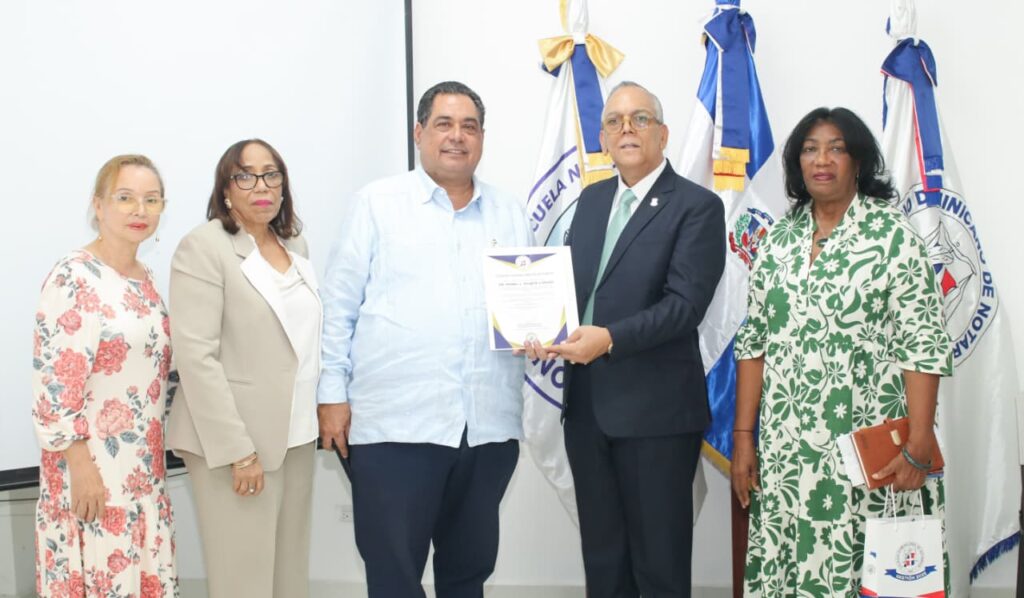 Duarte Canaán hizo la advertencia ante miembros del Colegio de Notarios, donde analizó las implicaciones de la ley 74-2025, los nuevos tipos penales y la estafa judicial; el gremio apuesta a la capacitación frente a los cambios legislativos.