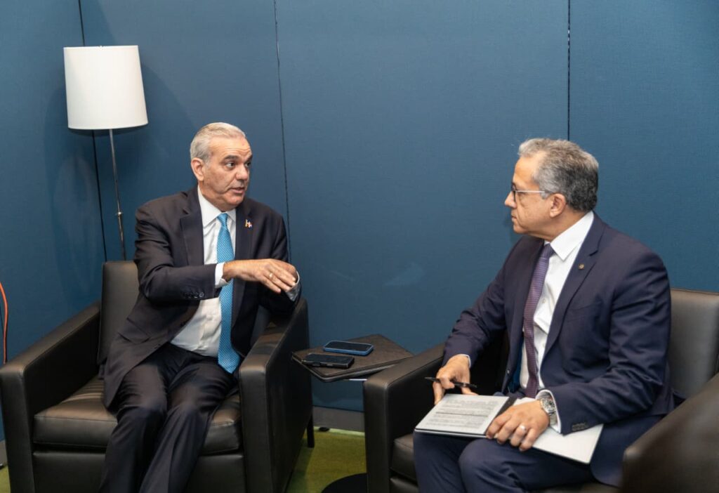 Durante el encuentro, también conversaron sobre la posibilidad de establecer, en el Centro de Innovación de Punta Bergantín, un instituto para impulsar la educación STEM, inspirado en el modelo que la UNESCO desarrolla en Shanghái