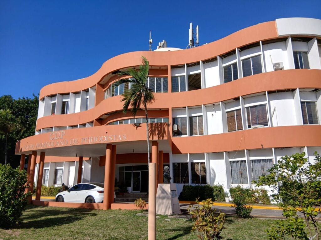 Panorama, Diario Libre y El Pregonero han sufrido los más recientes ataques