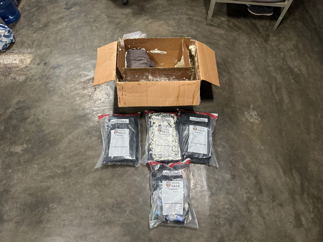 Marihuana oculta en cajas