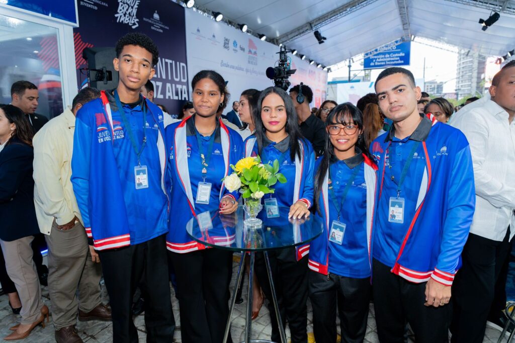 Jóvenes buscan Récord Guinness