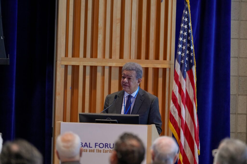 El presidente de Funglode y expresidente de la República Dominicana abrió en Columbia University el VIII Foro Global sobre América Latina y el Caribe
