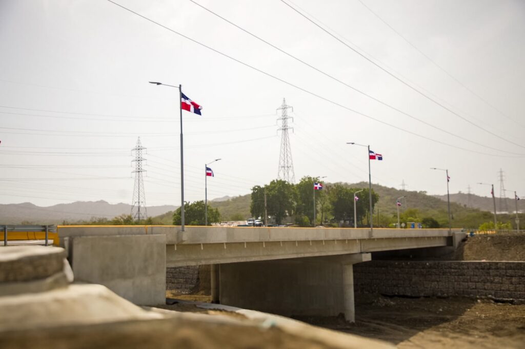 El puente Galeón amplía a cuatro carriles el cruce sobre el río para transformar la movilidad en la provincia