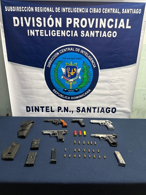 Armas de fuego y municiones ocupadas.