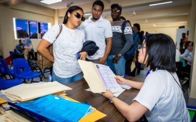 Feria de Empleos del IDAC