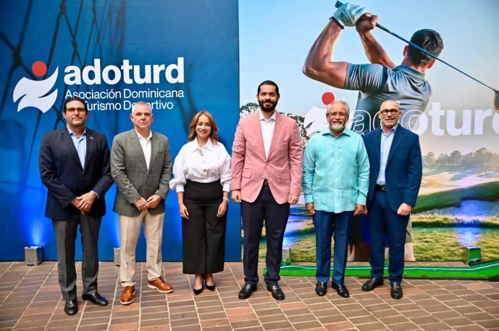 ADOTURD destaca el golf