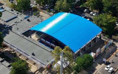El techado polideportivo del Club Los Restauradores, esperado por 40 años beneficiará a 12 mil comunitarios; mientras que el del Instituto Tecnológico Fabio Amable Mota en Los Mina Sur, impacta a más de 900 estudiantes